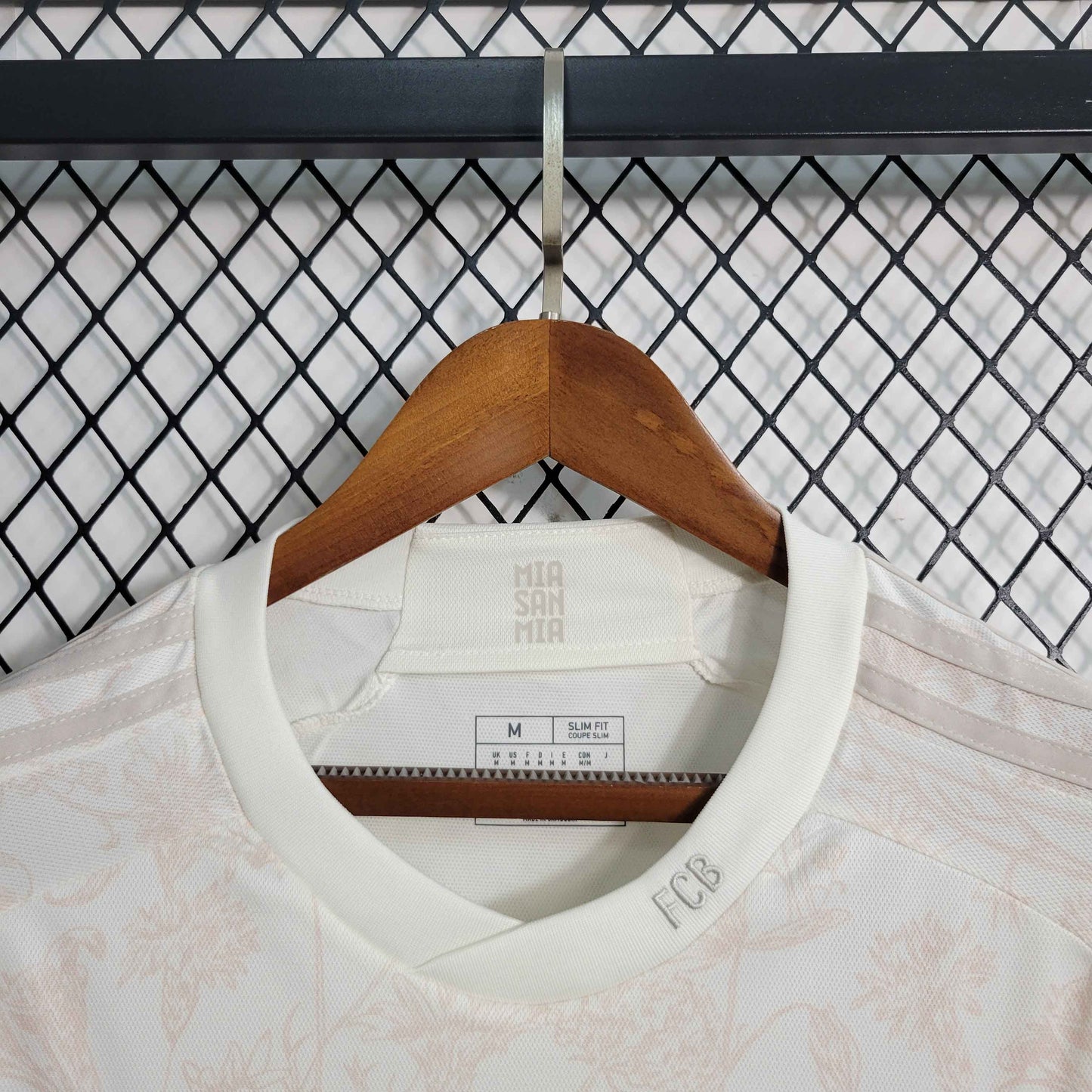 Camisola FC Bayern Munique 2023-24 Alternativa KANE #9