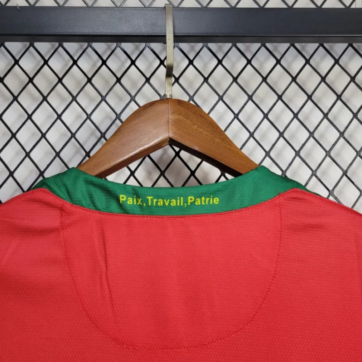 Camisola Camarões 2025 Alternativa Vermelha Versão Adepto