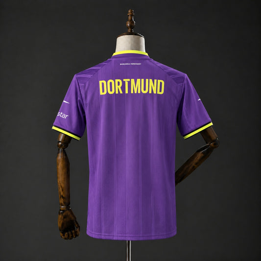 Camisola Borussia Dortmund 2026-27 Alternativa Roxa Versão Adepto