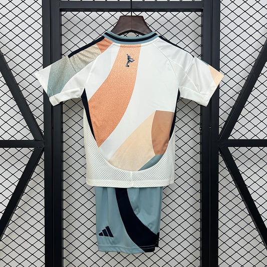 Kit Criança Espanha 2025 Alternativo