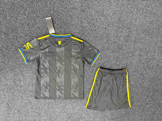 Kit Criança M-United 2025-26 Edição Especial