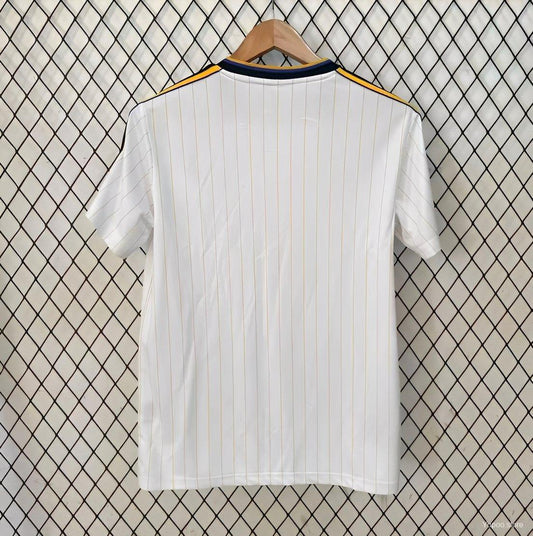 Camisola M-United 2025-26 Icon Range Travel Versão Adepto