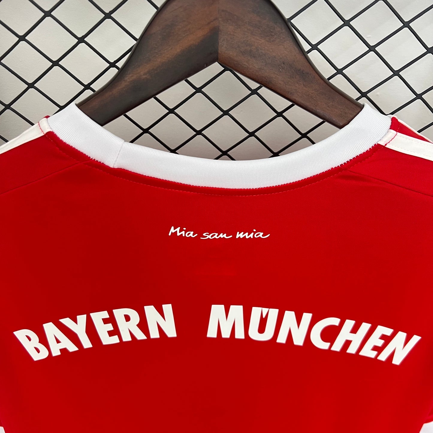 Camisola FC Bayern Munique 2017-18 Principal