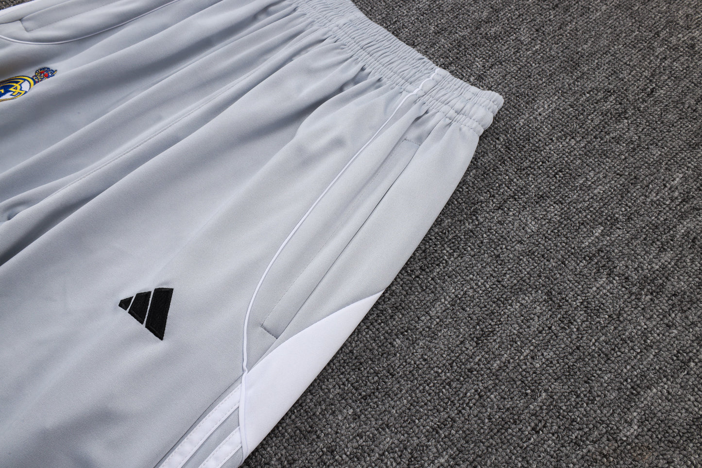 Fato de Treino Real Madrid CF 2025-26 - Camisola com Fecho