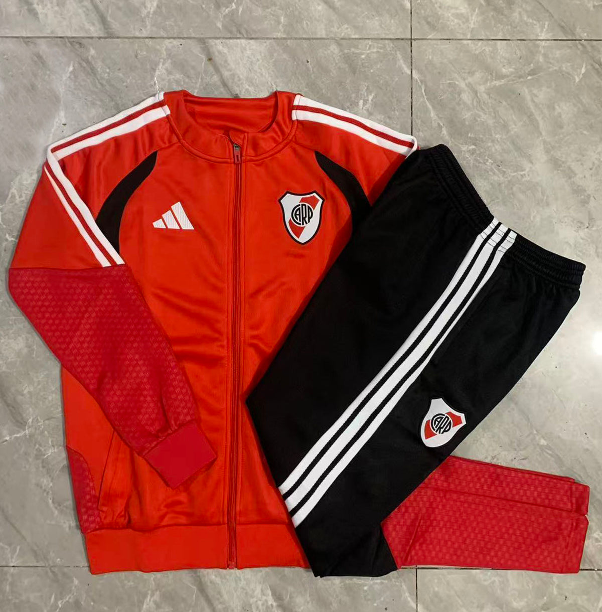 Fato de Treino CA River Plate 2025-26 - Casaco sem Capuz