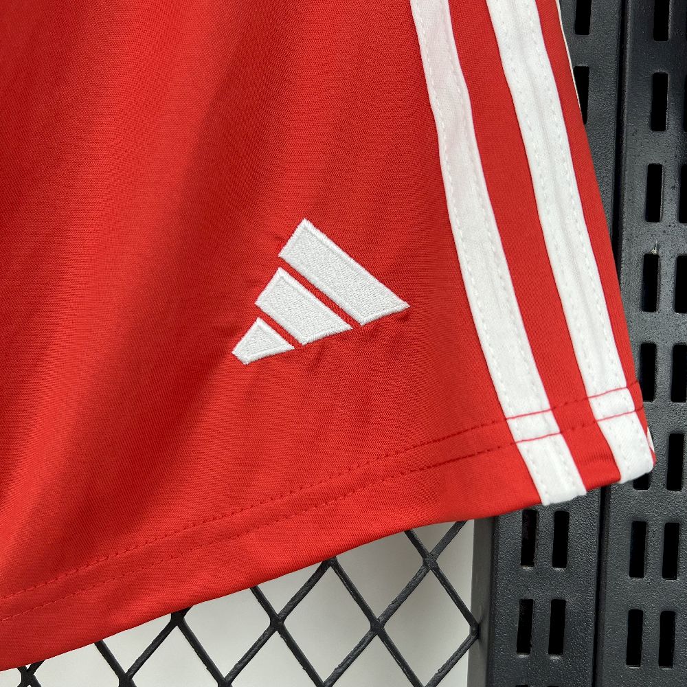 Calções FC Bayern Munique 2025-26 Principal