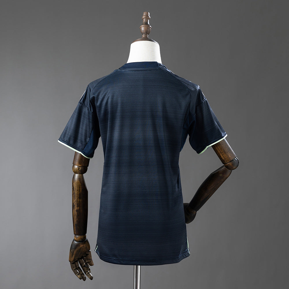 Camisola Real Madrid CF 2025-26 Alternativa Azul Esucura Versão Mulher