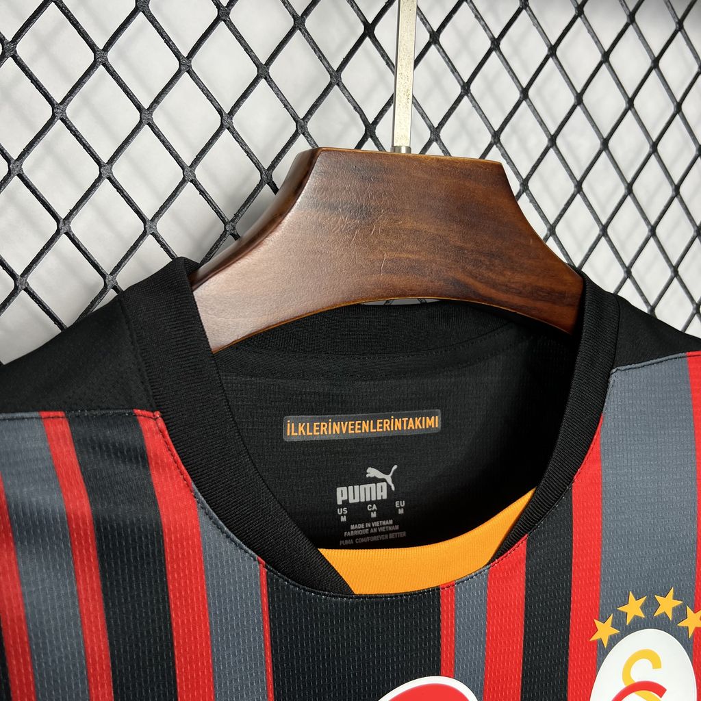Camisola Galatasaray 2024-25 Alternativa Preta Versão Adepto