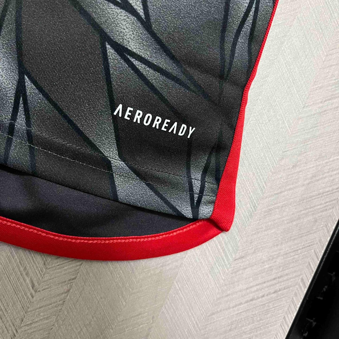 Camisola Flamengo 2024-25 Alternativa Cinzenta Versão Mulher