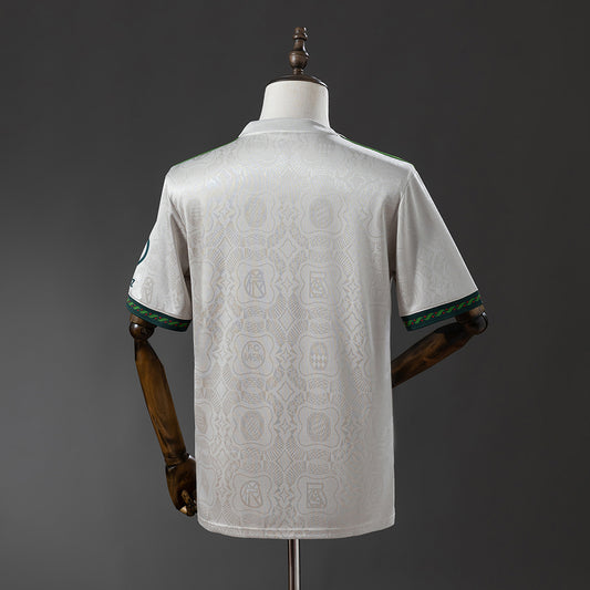 Camisola FC Bayern Munique 2025-26 Edição Especial Versão Adepto