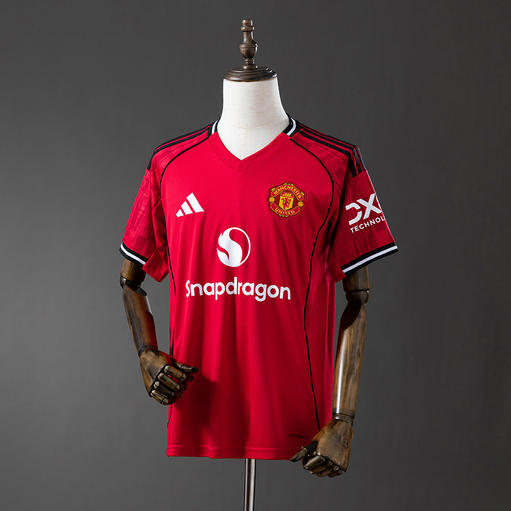 Camisola M-UNITED 2025-26 Principal Versão Adepto B.FERNANDES #8