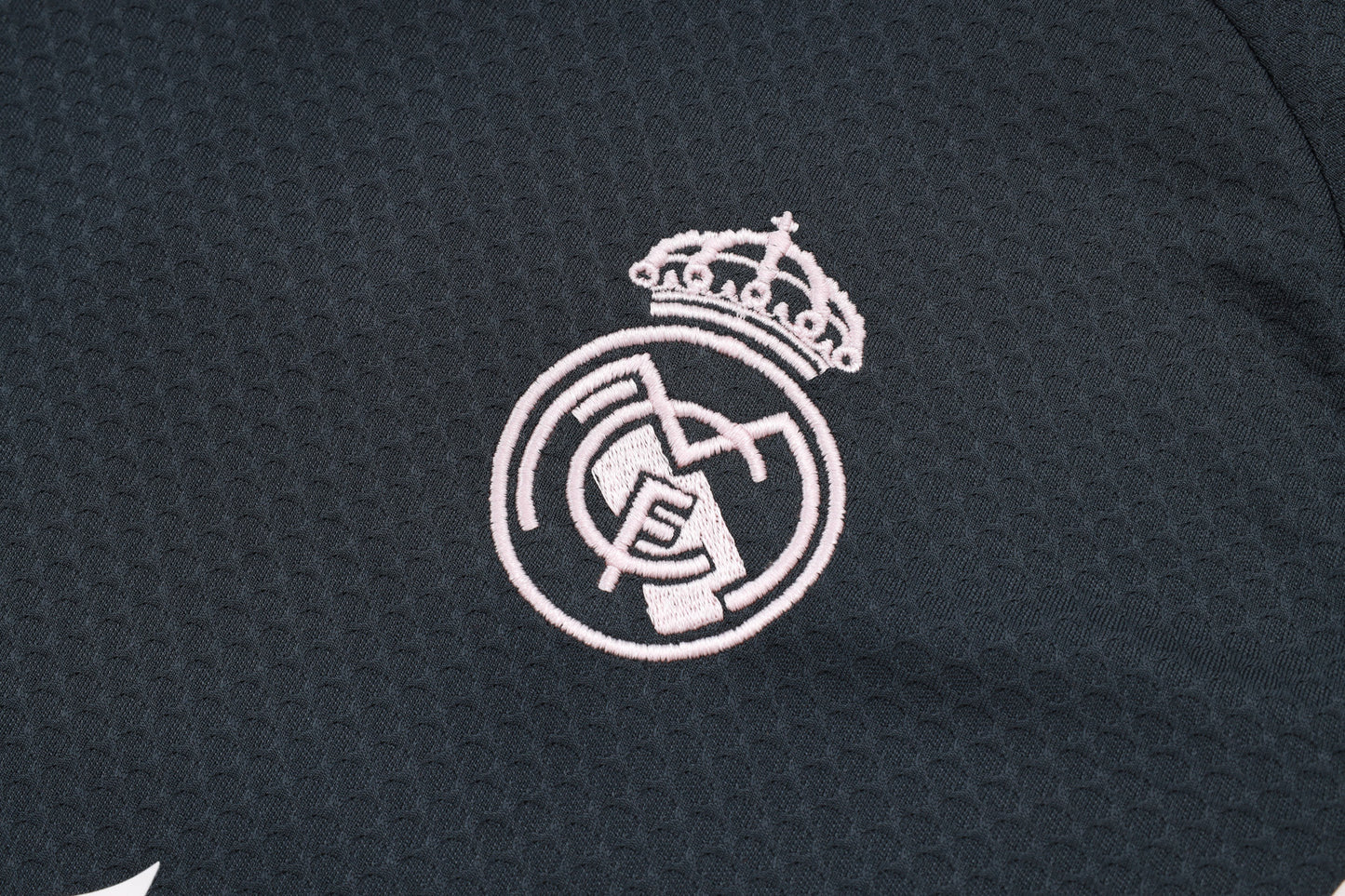 Kit Treino Camisola Real Madrid CF 2025-26