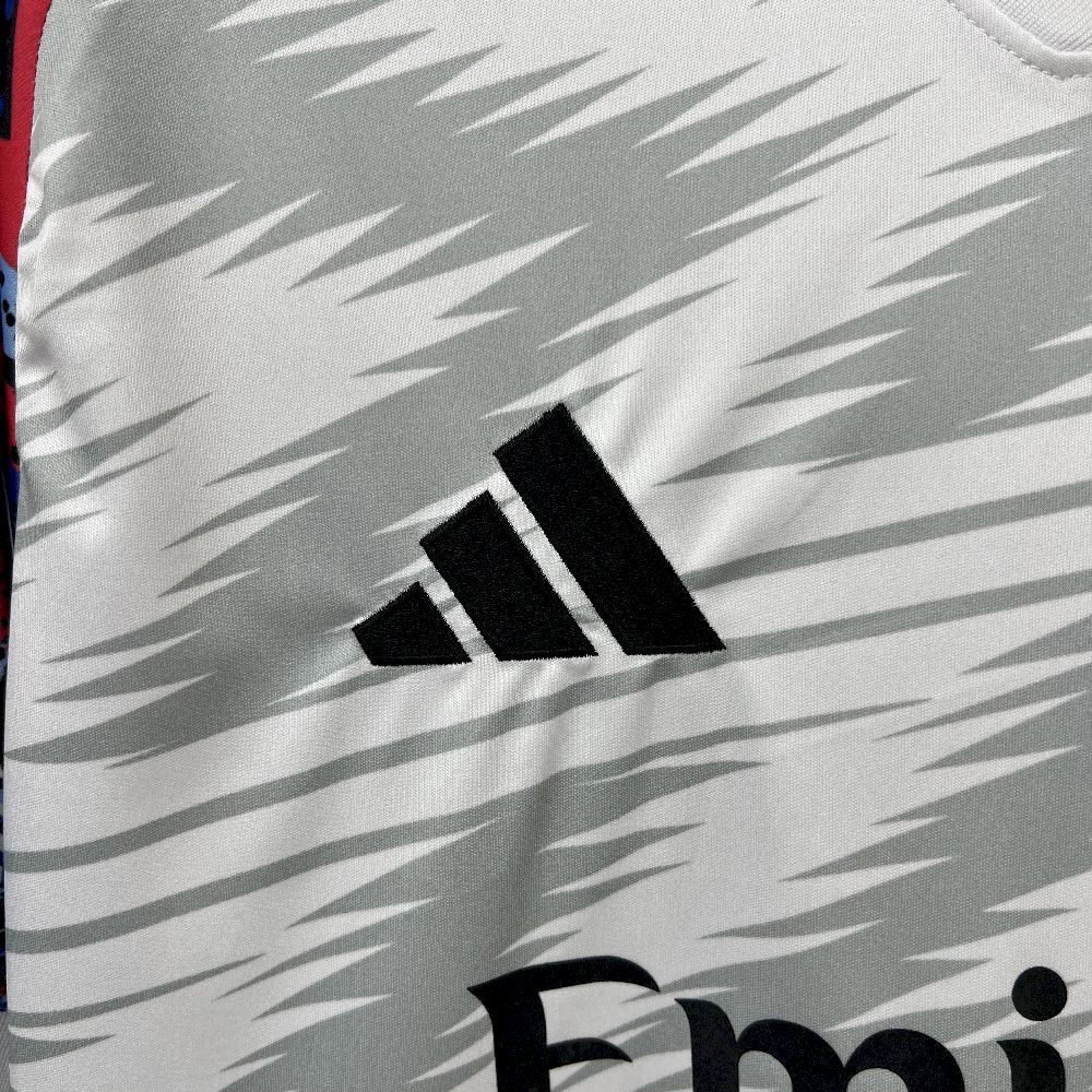 Camisola Real Madrid CF 2025-26 Pre-Match Versão Adepto