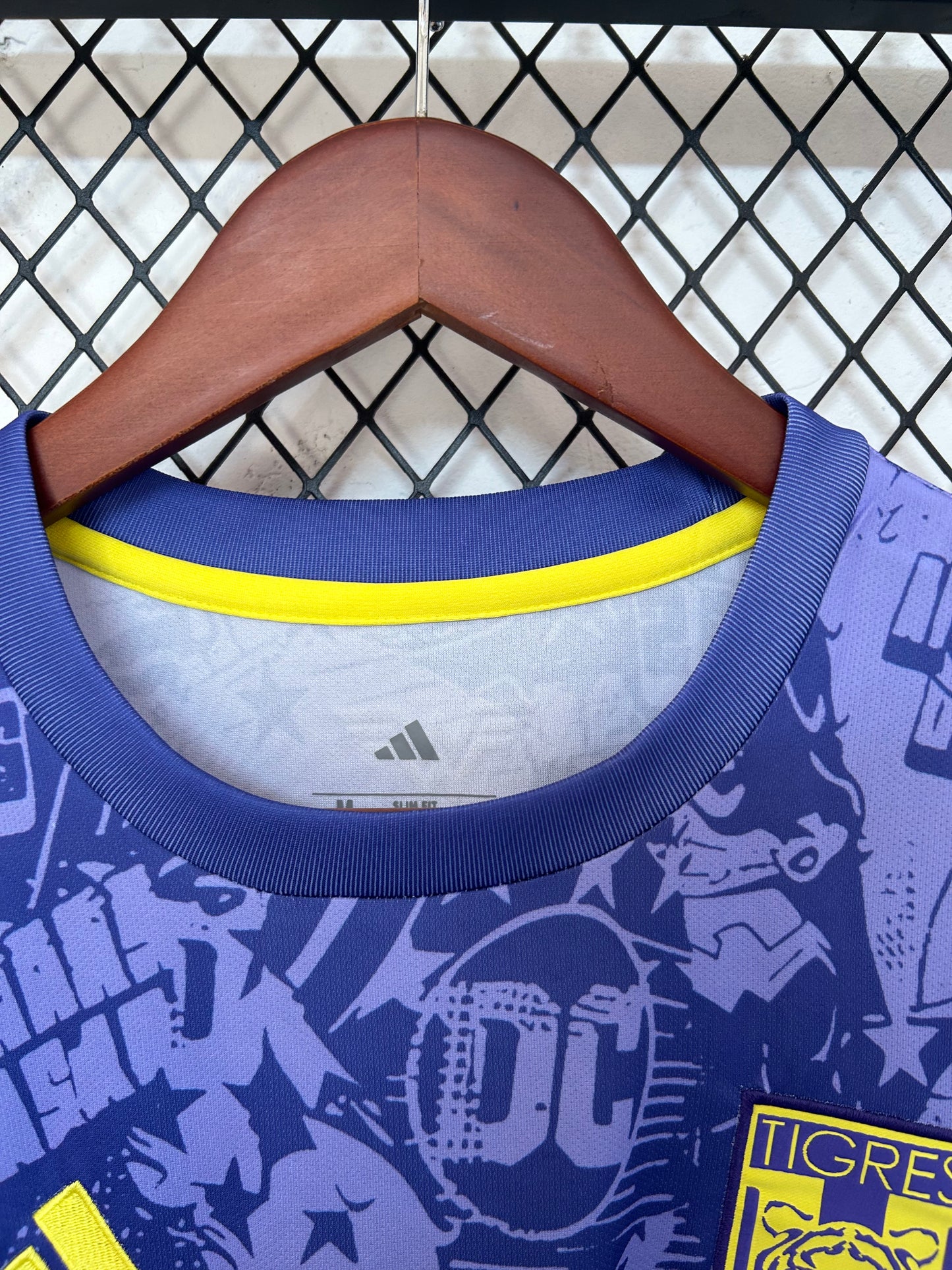 Camisola Tigres UANL 2025-26 Edição Especial Versão Adepto