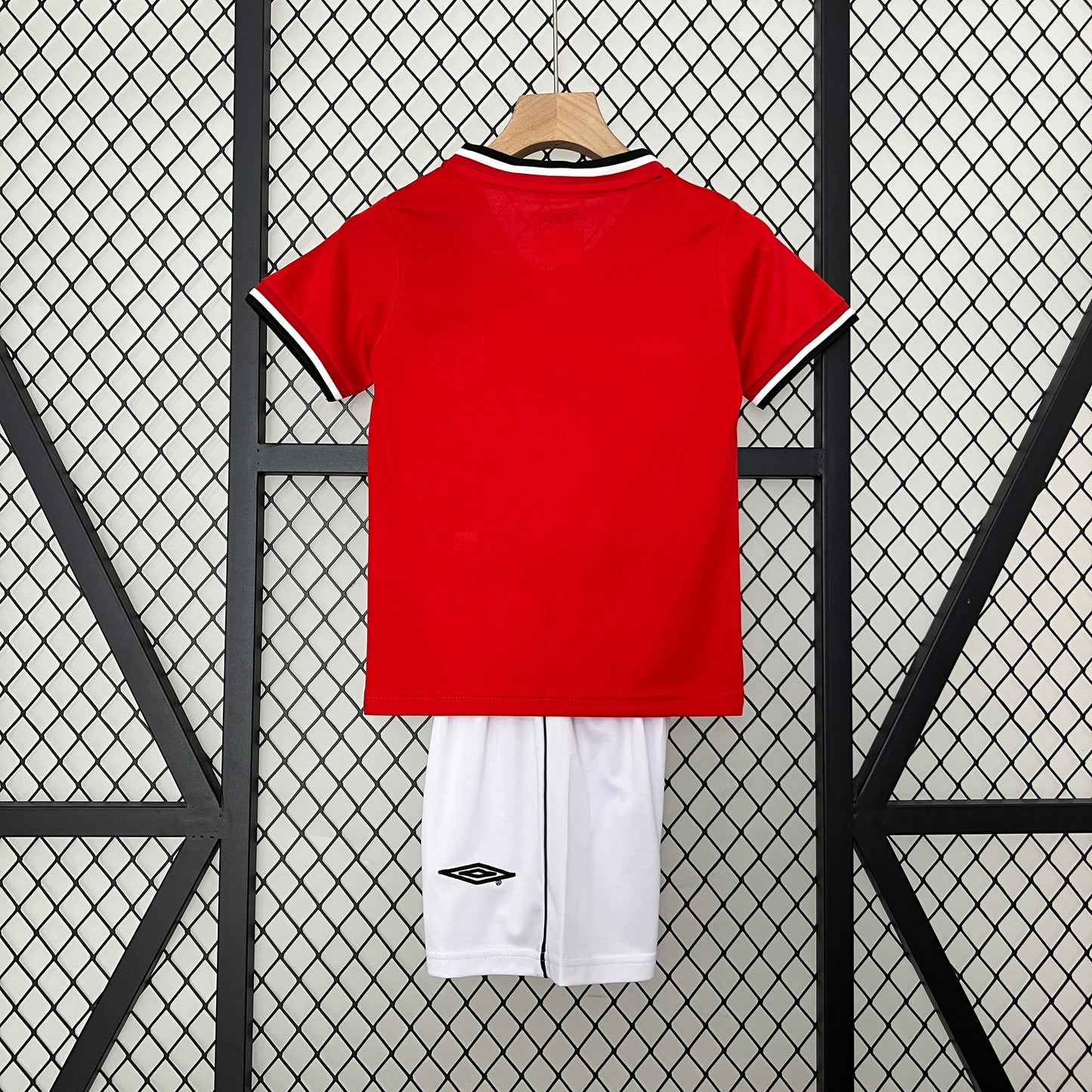 Kit Criança M-UNITED 2000-01 Principal