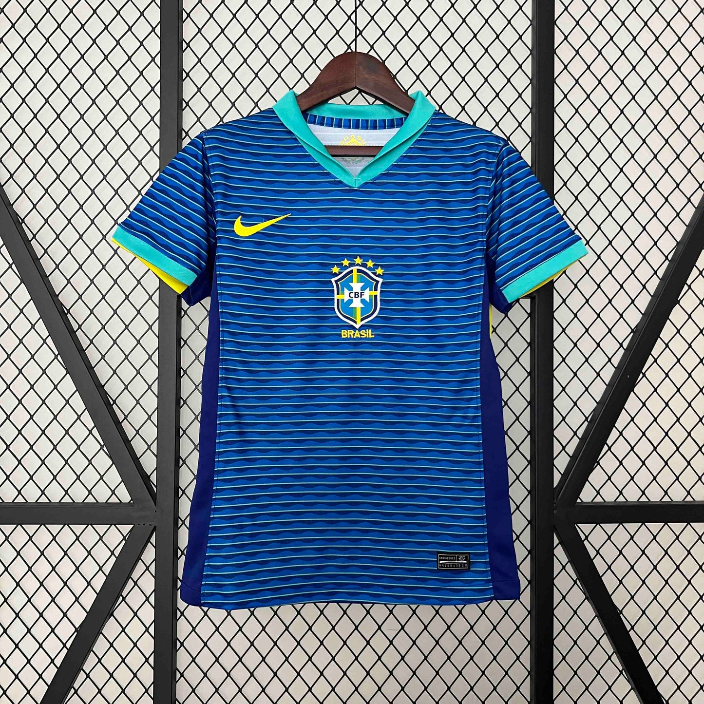 Camisola Brasil 2024 Alternativa Azul Versão Mulher