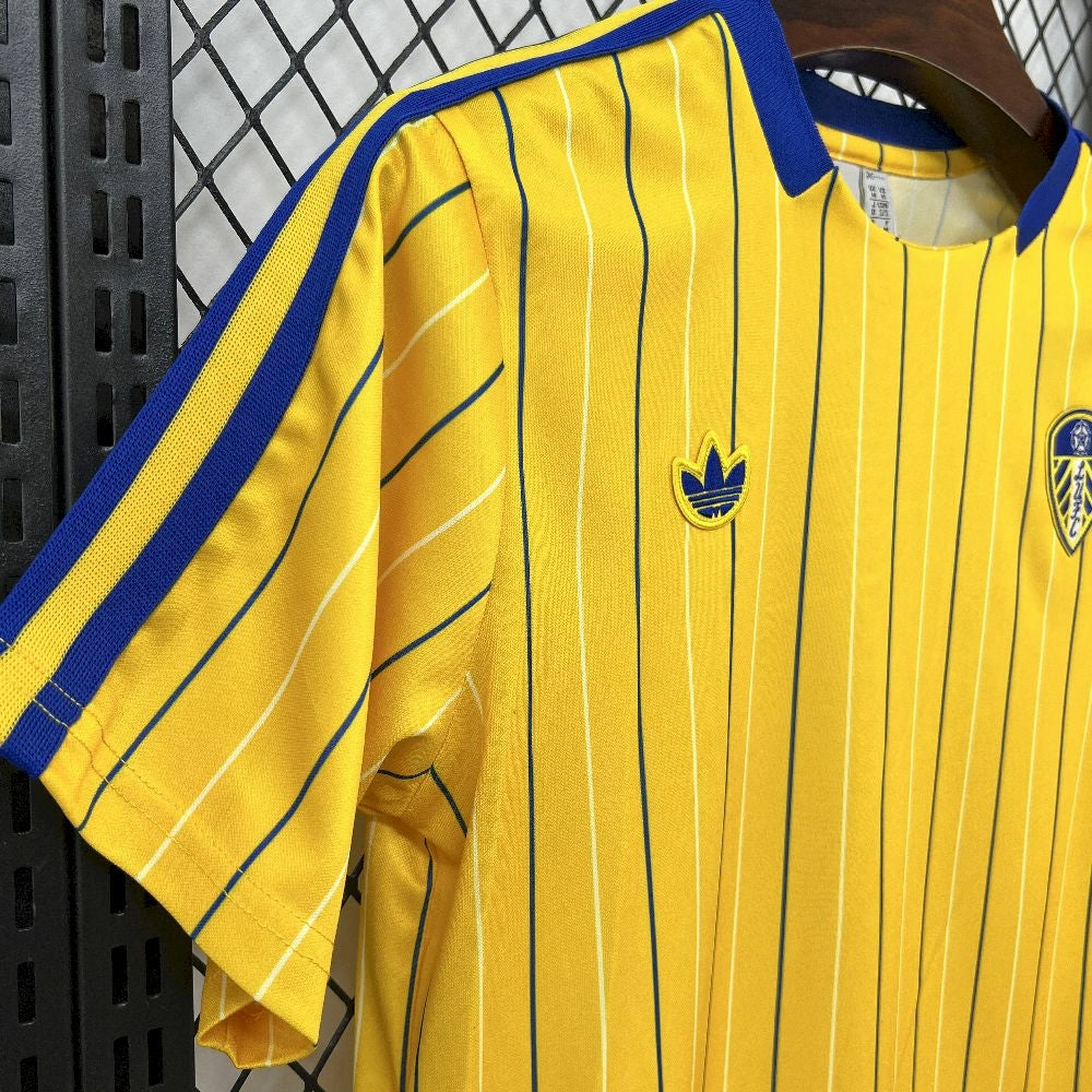 Camisola Leeds-U 2025-26 Icon Range Travel Versão Adepto