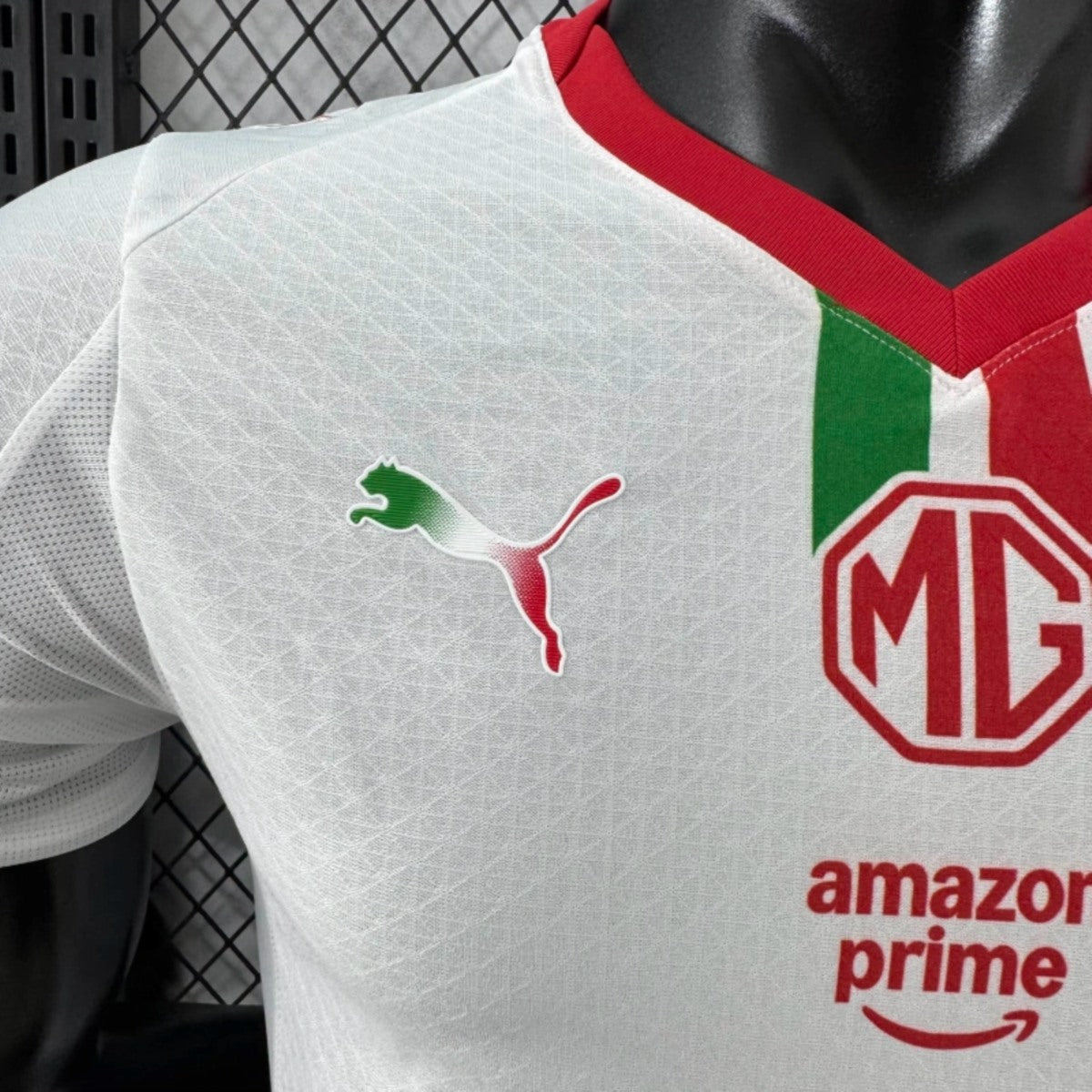 Camisola CD Chivas 2025-26 Alternativa Branca Versão Jogador