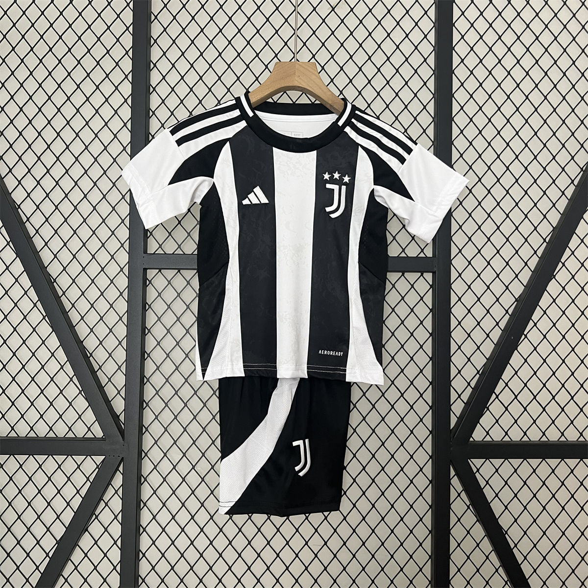 Kit Criança Juventus FC 2024-25 Principal