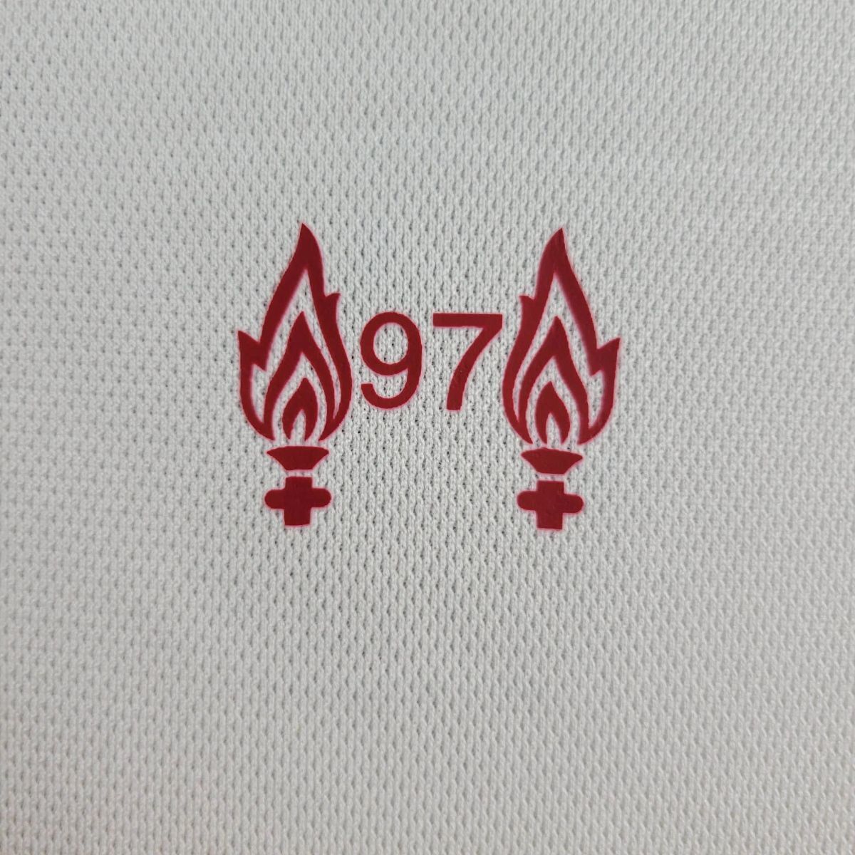 Camisola LIV 2025-26 Alternativa Beje Versão Mulher