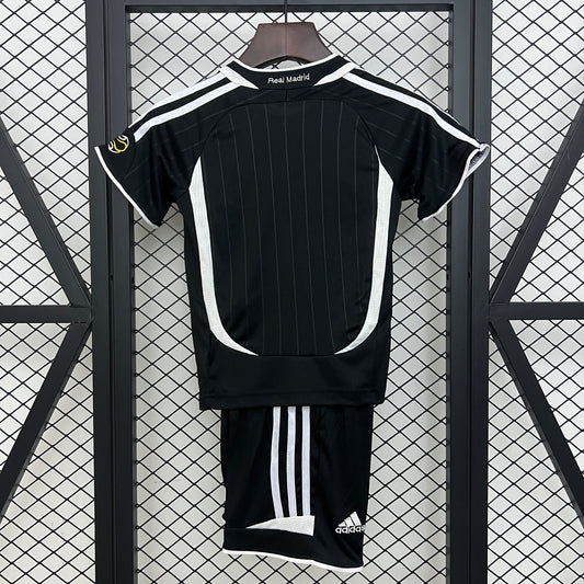 Kit Criança Real Madrid 2006-07 Alternativo