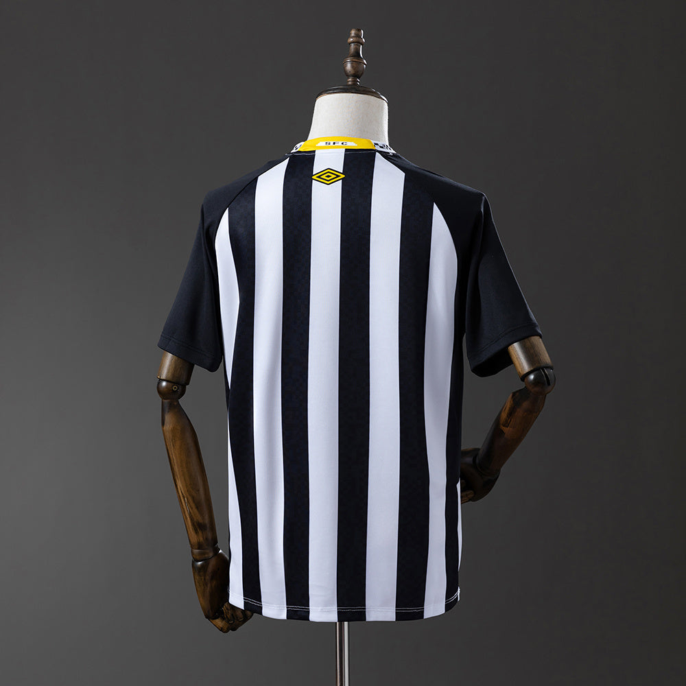 Camisola Santos FC 2025-26 Alternativa Preta/Branca Versão Adepto