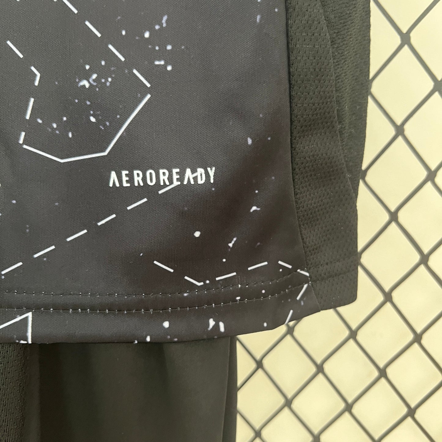 Kit Criança SLB 2024-25 Alternativo Preto (Entrega Imediata)