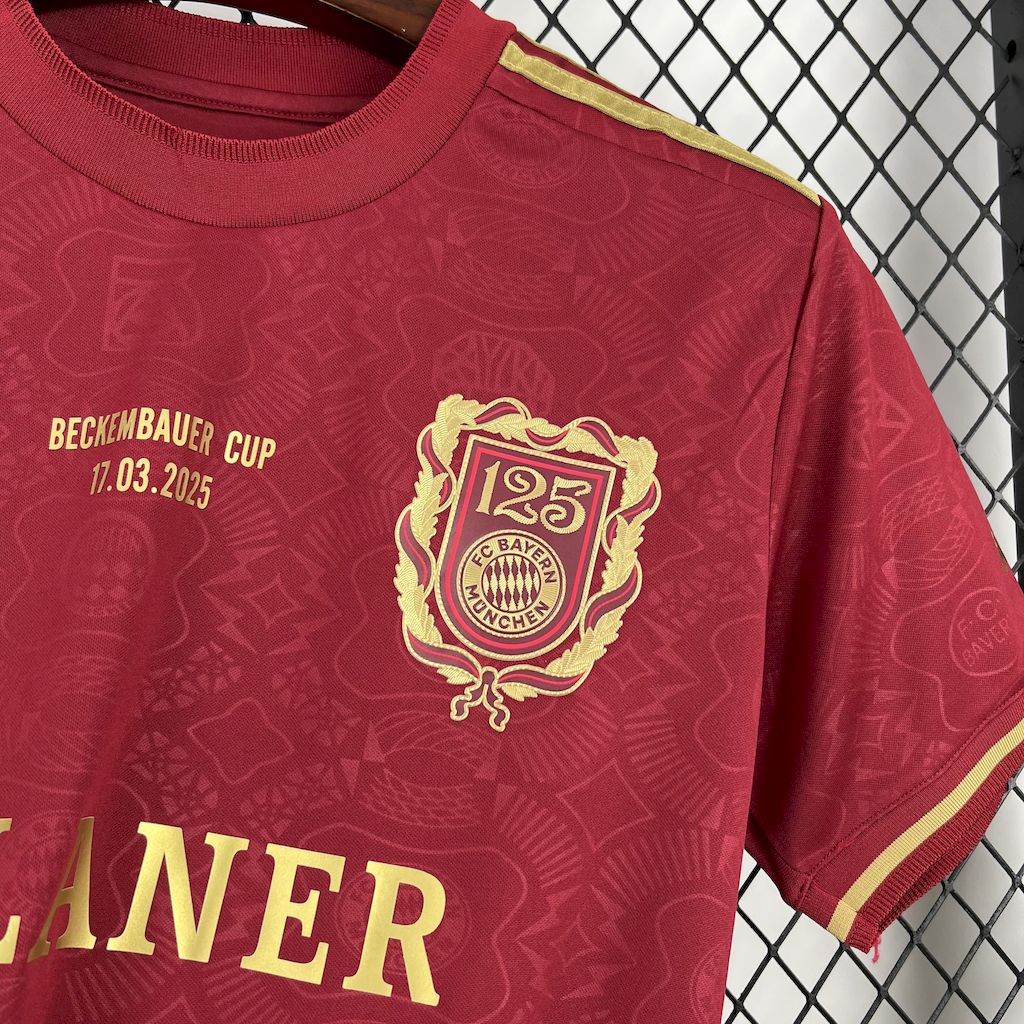 Camisola FC Bayern Munique 2025-26 Edição 125º Aniversario Beckenbauer Cup Versão Adepto