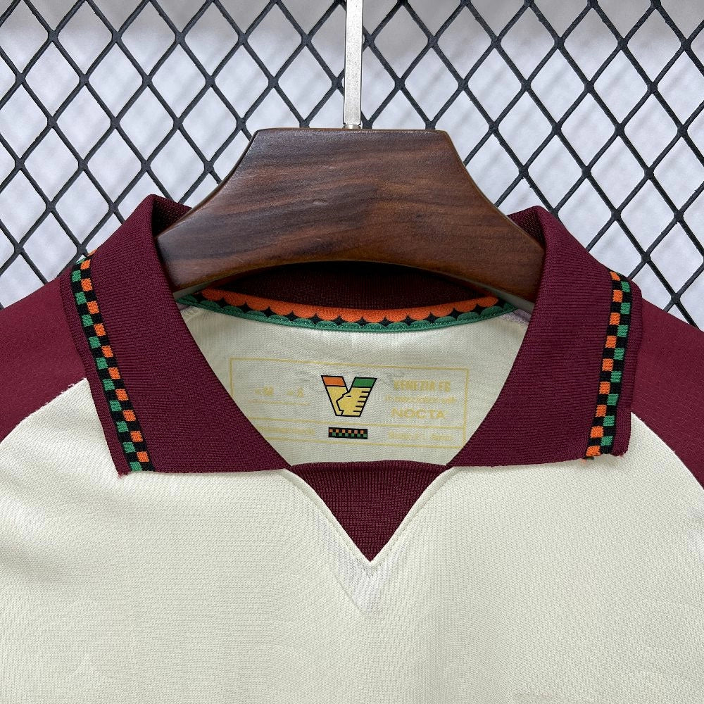 Camisola Venezia FC 2025-26 Alternativa Creme Versão Adepto