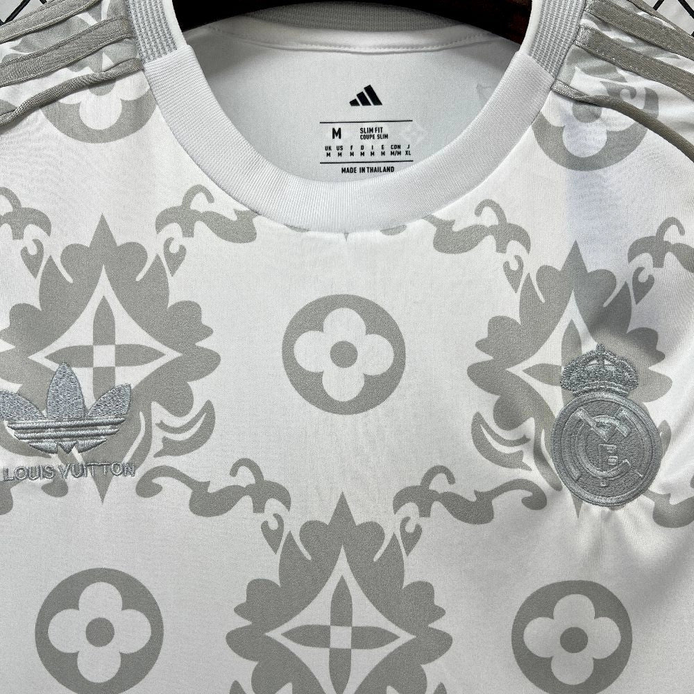 Camisola Real Madrid CF 2025-26 Edição LV Versão Adepto