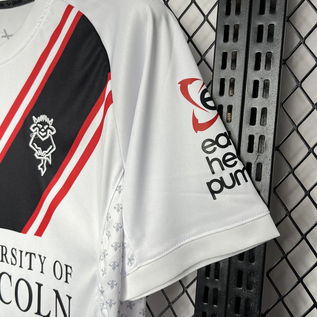 Camisola Lincoln City 2024-25 Alternativa Branca Versão Adepto
