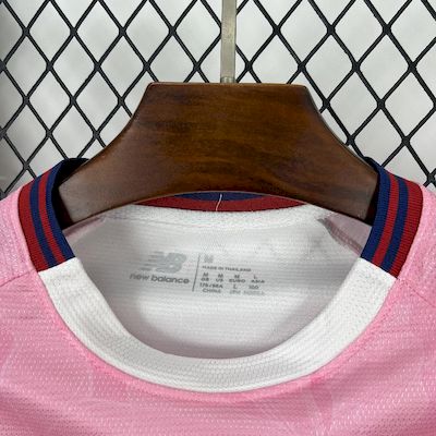 Camisola Bayer 04 Leverkusen 2025-26 Alternativa Rosa Versão Adepto