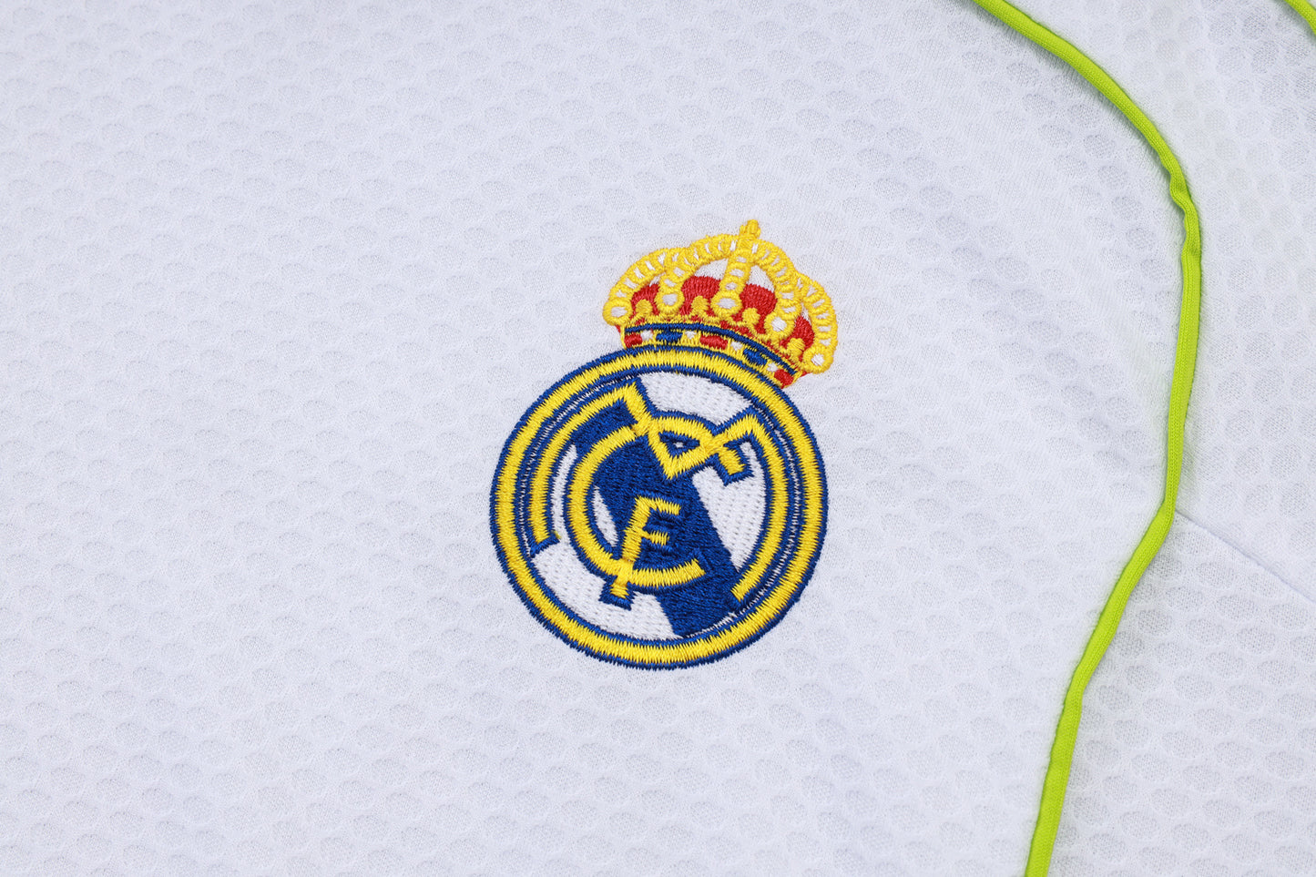 Kit Treino Camisola Real Madrid CF 2025-26