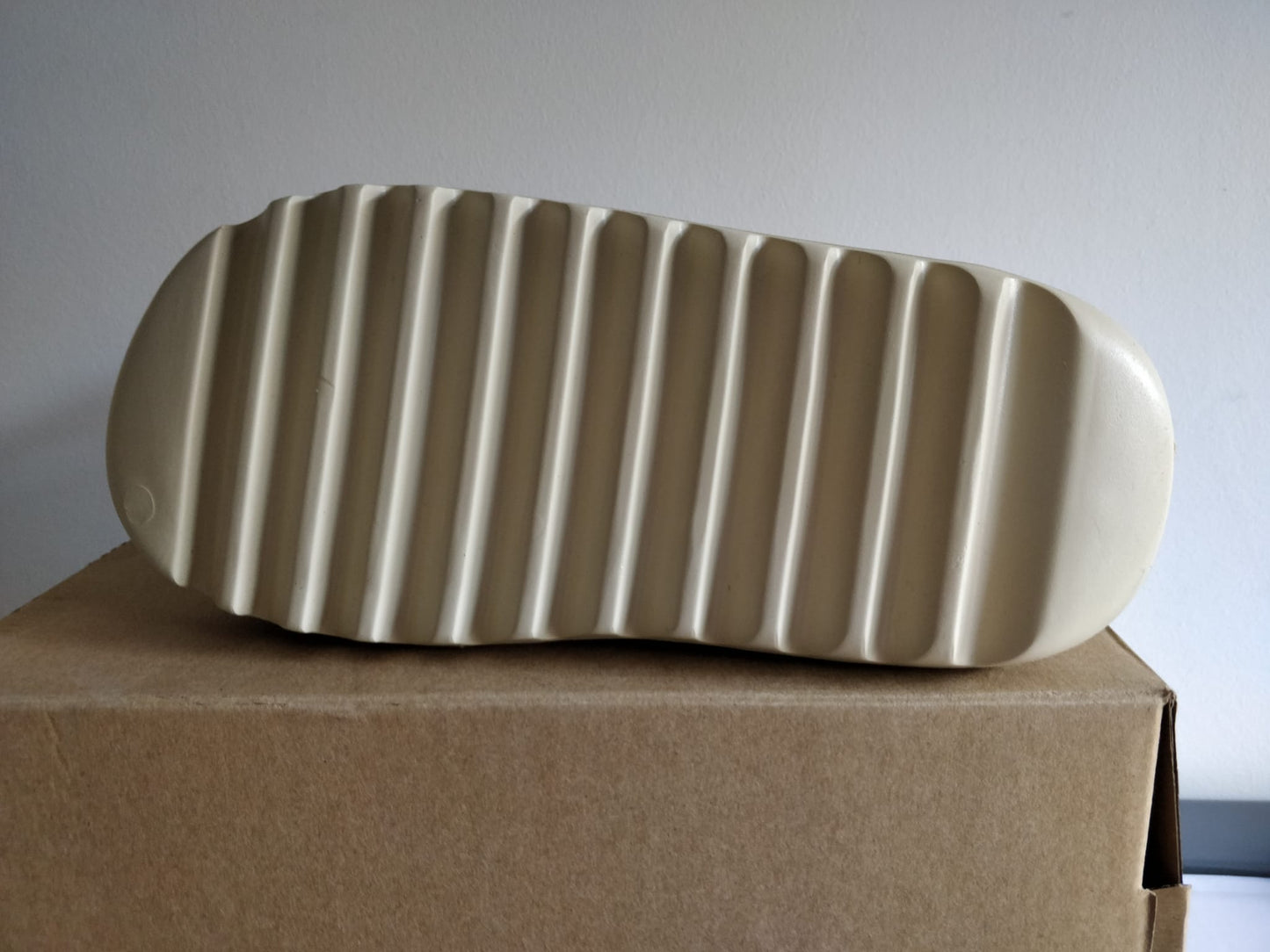 Adidas Yeezy Slide Bone (Entrega Imediata)