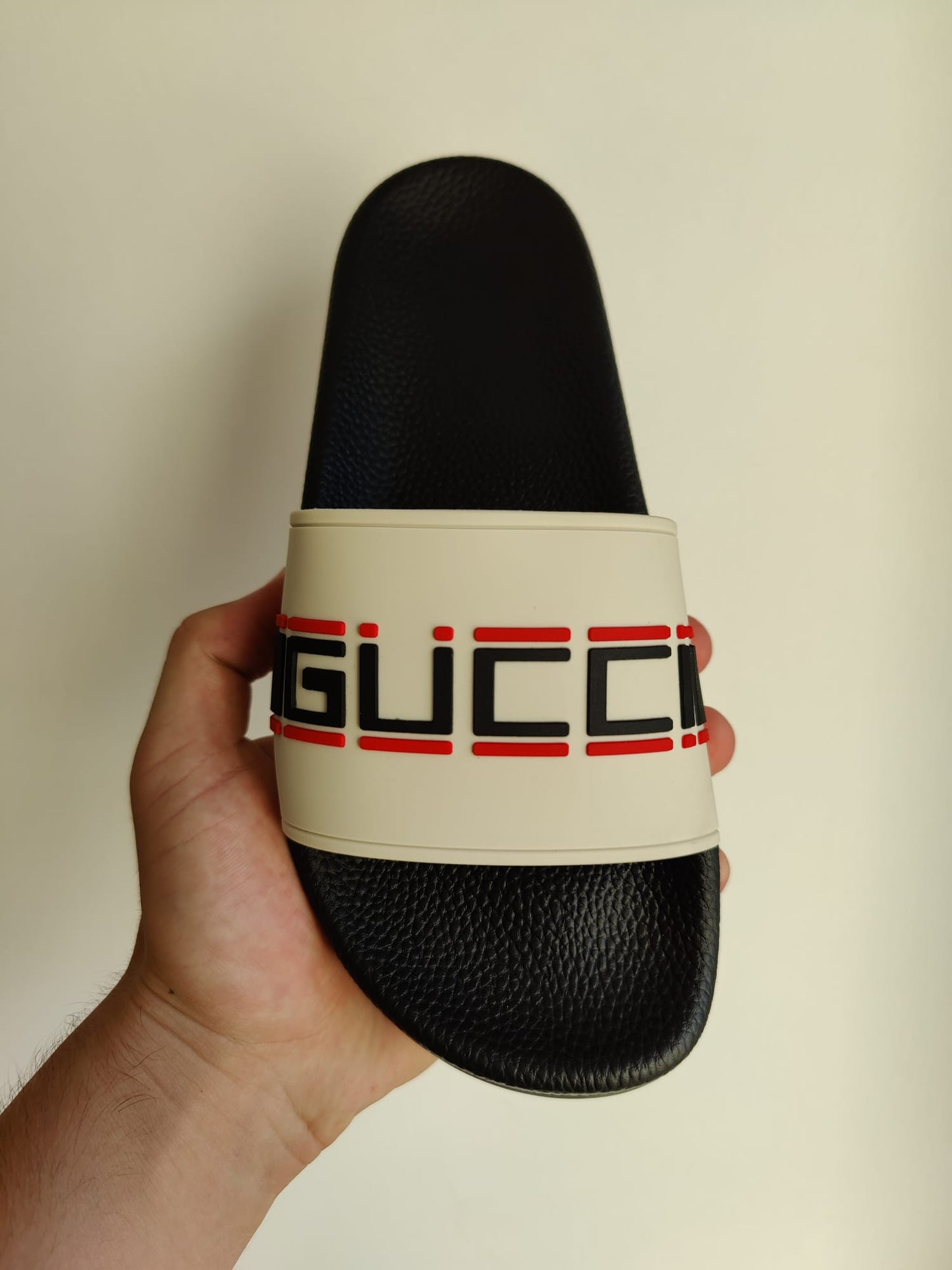 Gucci Logo Print Pool Slides (Entrega Imediata)