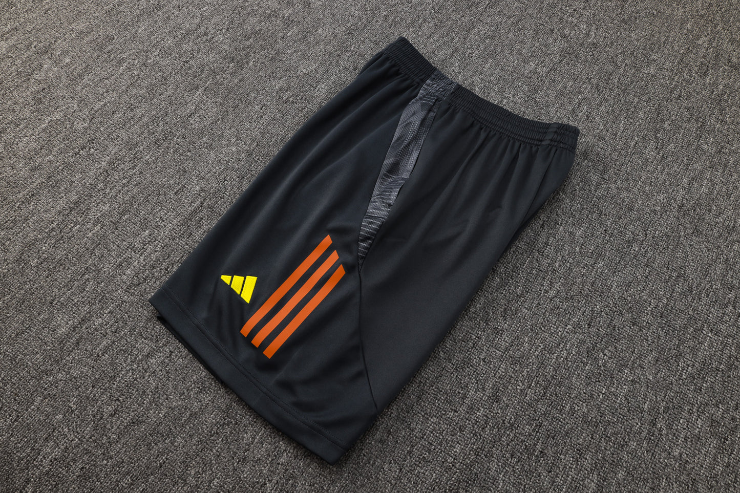 Kit Treino Manga Cava S.L.B 2025-26