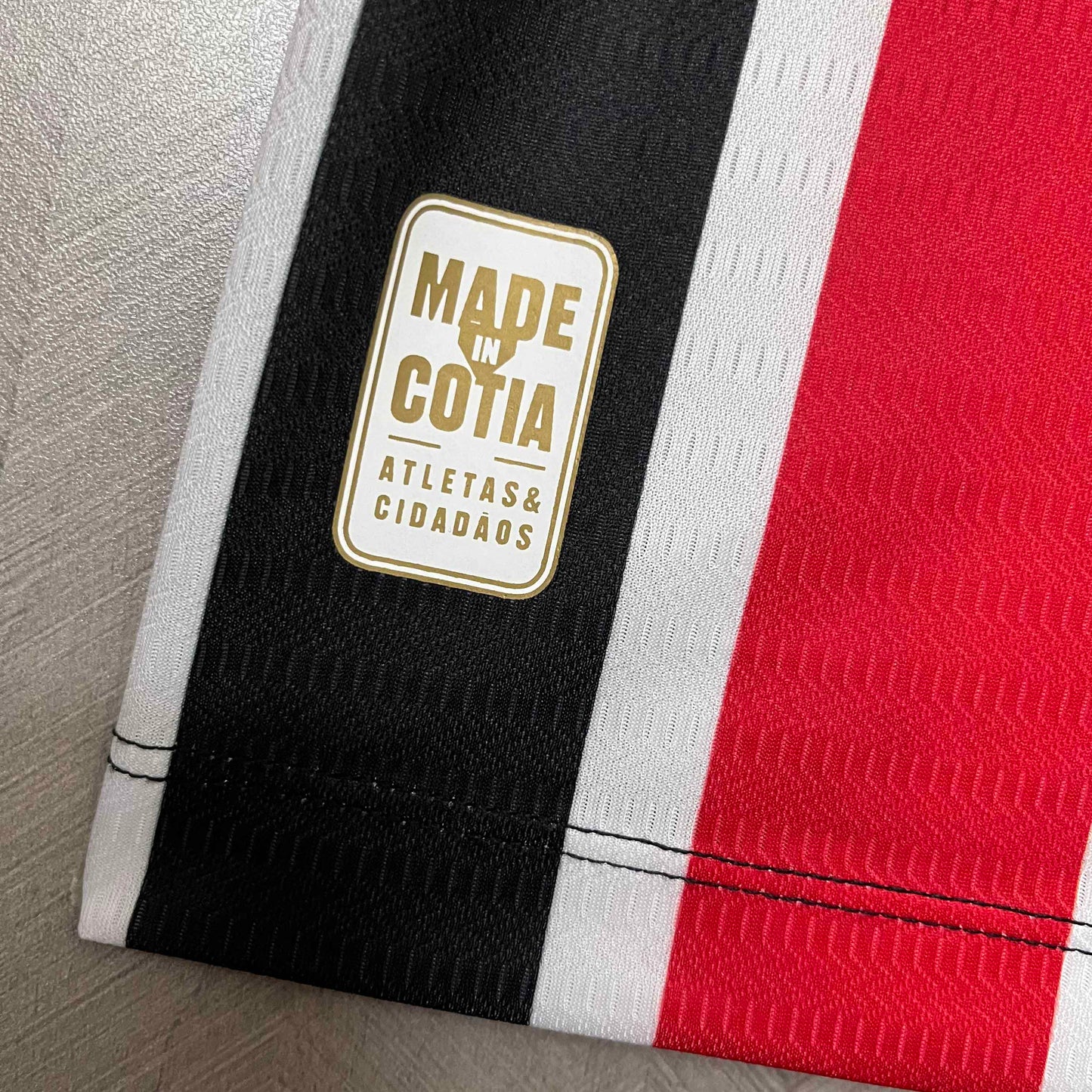 Camisola São Paulo 2024-25 Alternativa Riscas Lisa Versão Adepto