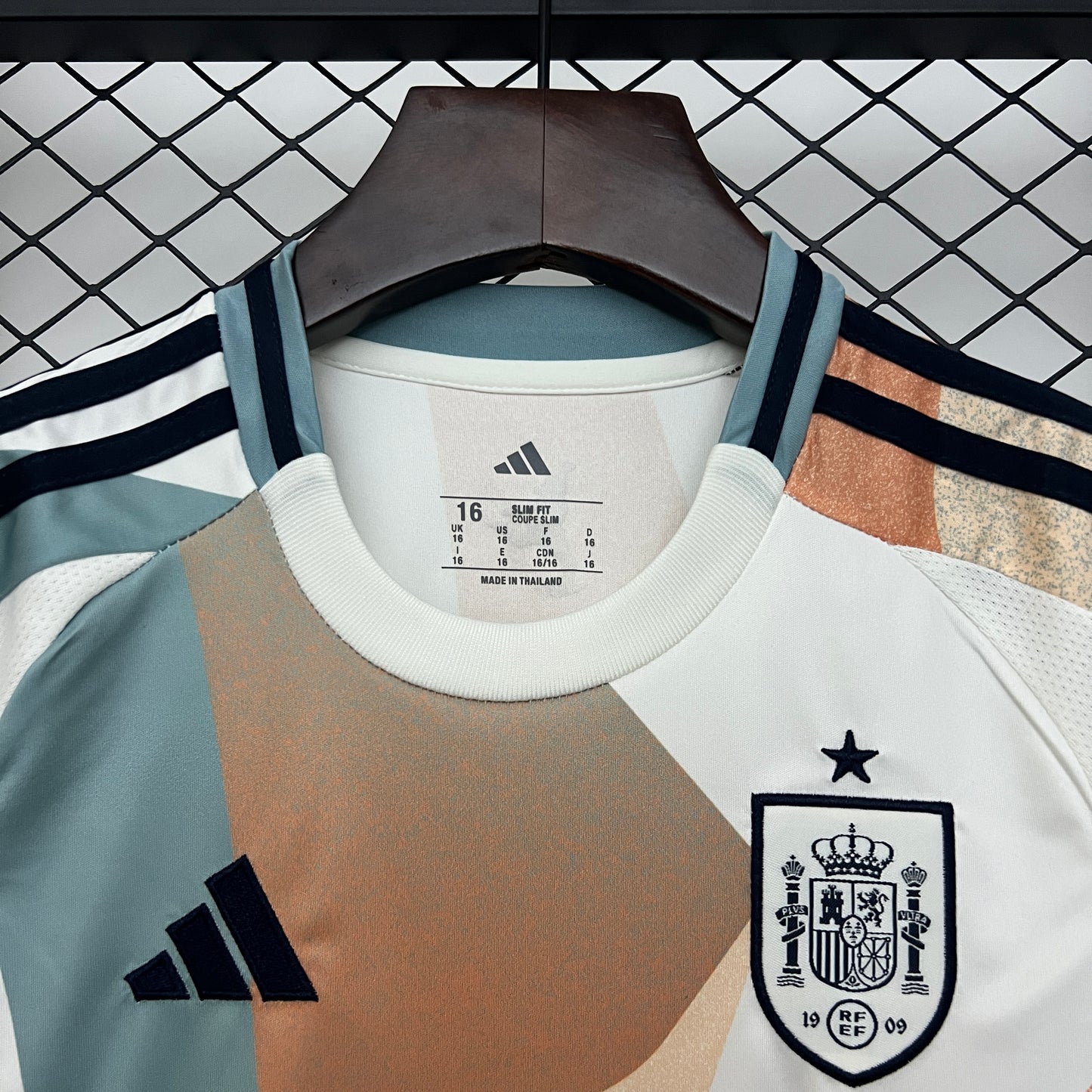 Kit Criança Espanha 2025 Alternativo