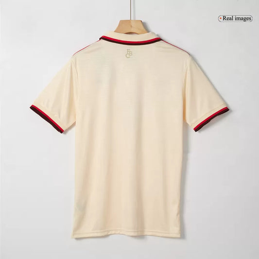 Camisola FC Bayern Munique 2024-25 Alternativa Creme Versão Adepto