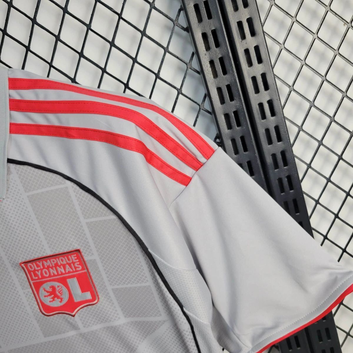 Camisola Olympique Lyon 2025-26 Alternativa Cinzenta Versão Adepto