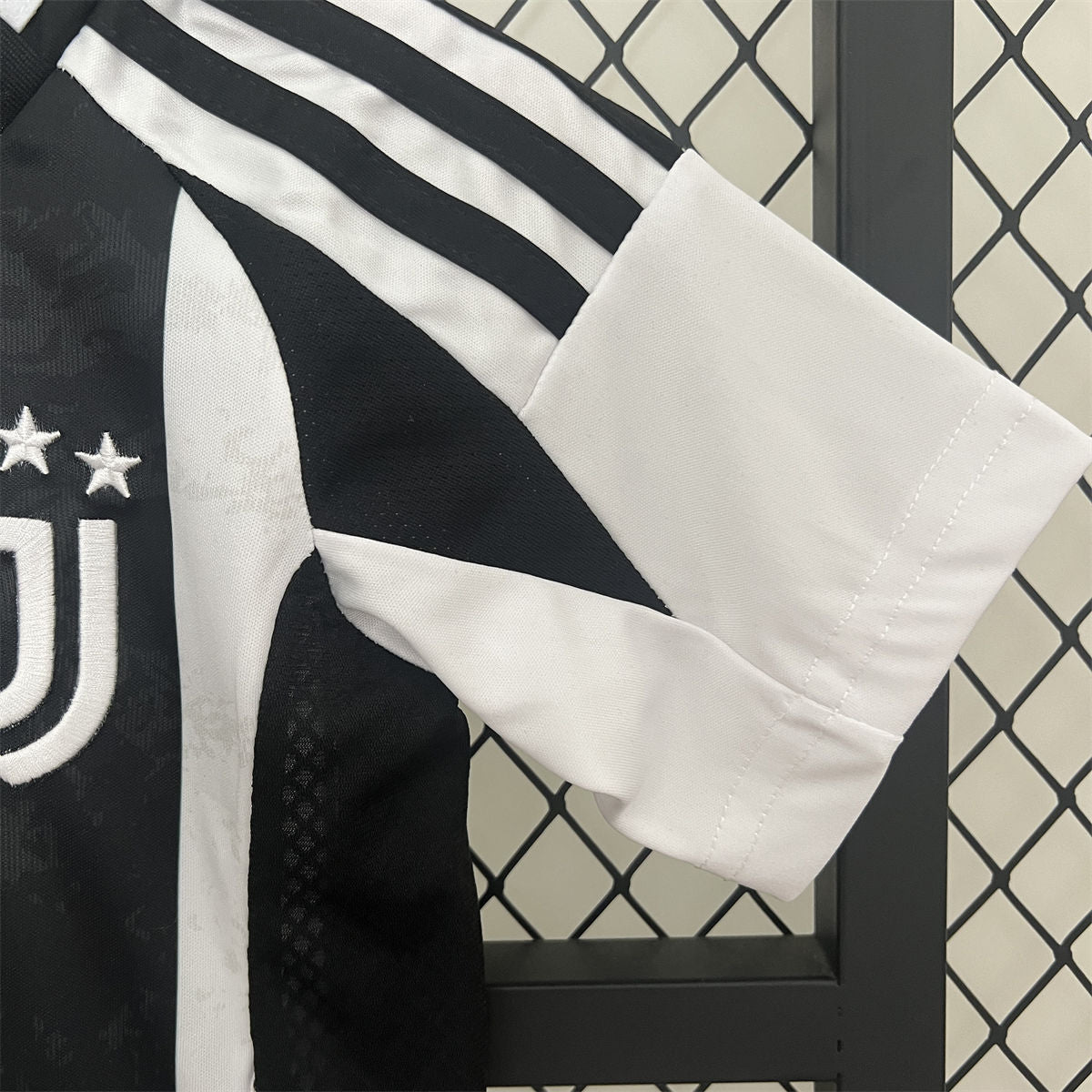 Kit Criança Juventus FC 2024-25 Principal