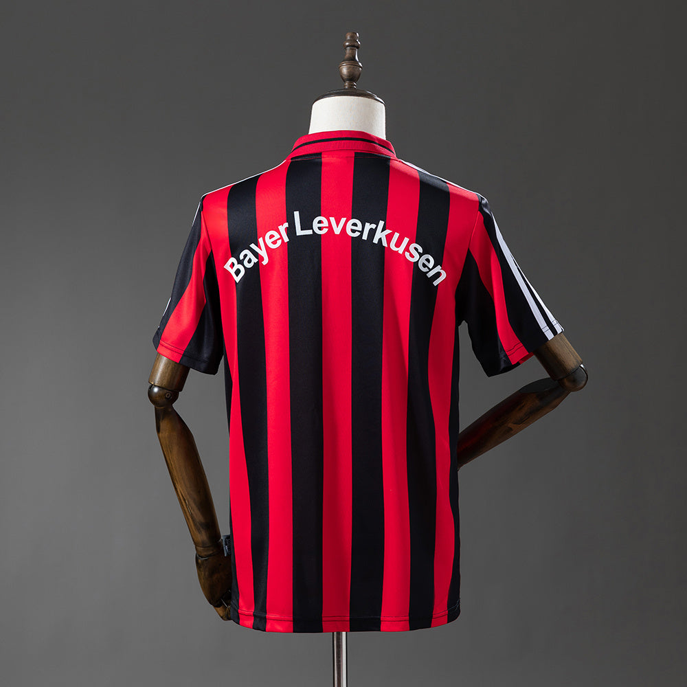 Camisola Bayer 04 Leverkusen 2001-02 Principal Versão Adepto