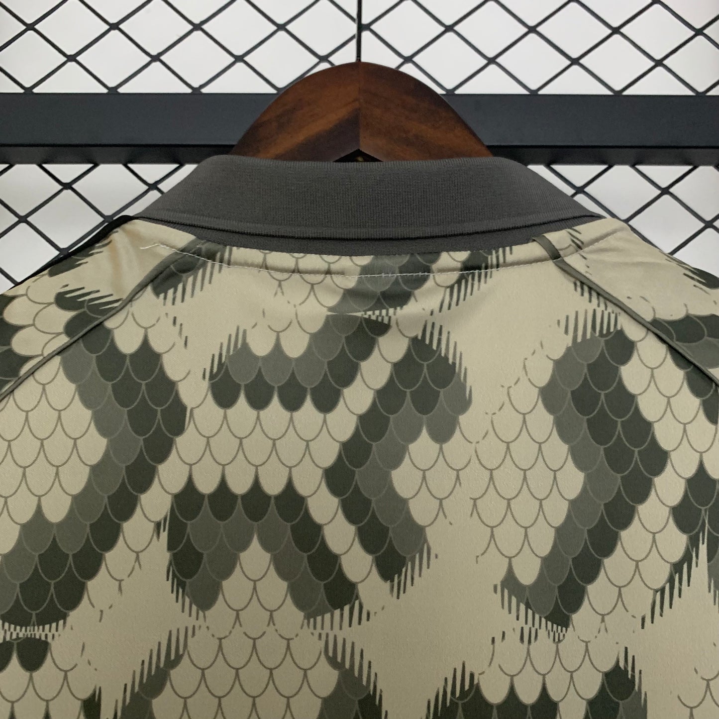 Camisola FC Bayern Munique 2025-26 Edição Especial Versão Adepto