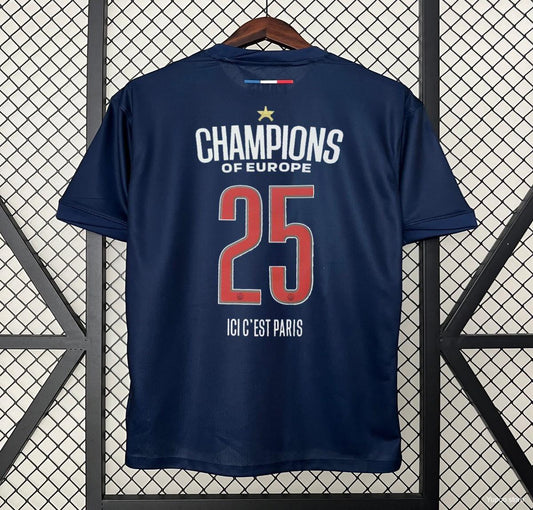 Camisola FC Paris Saint-Germain 2024-25 Principal Final UCL Versão Adepto-Campeão