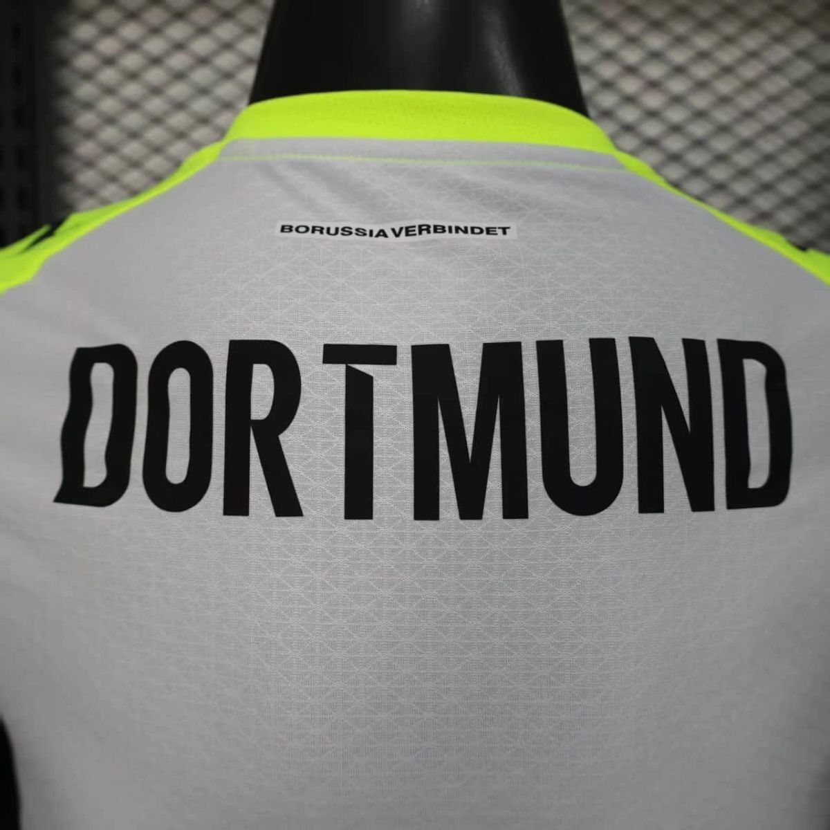 Camisola Borussia Dortmund 2025-26 Alternativa Cinzenta Versão Jogador