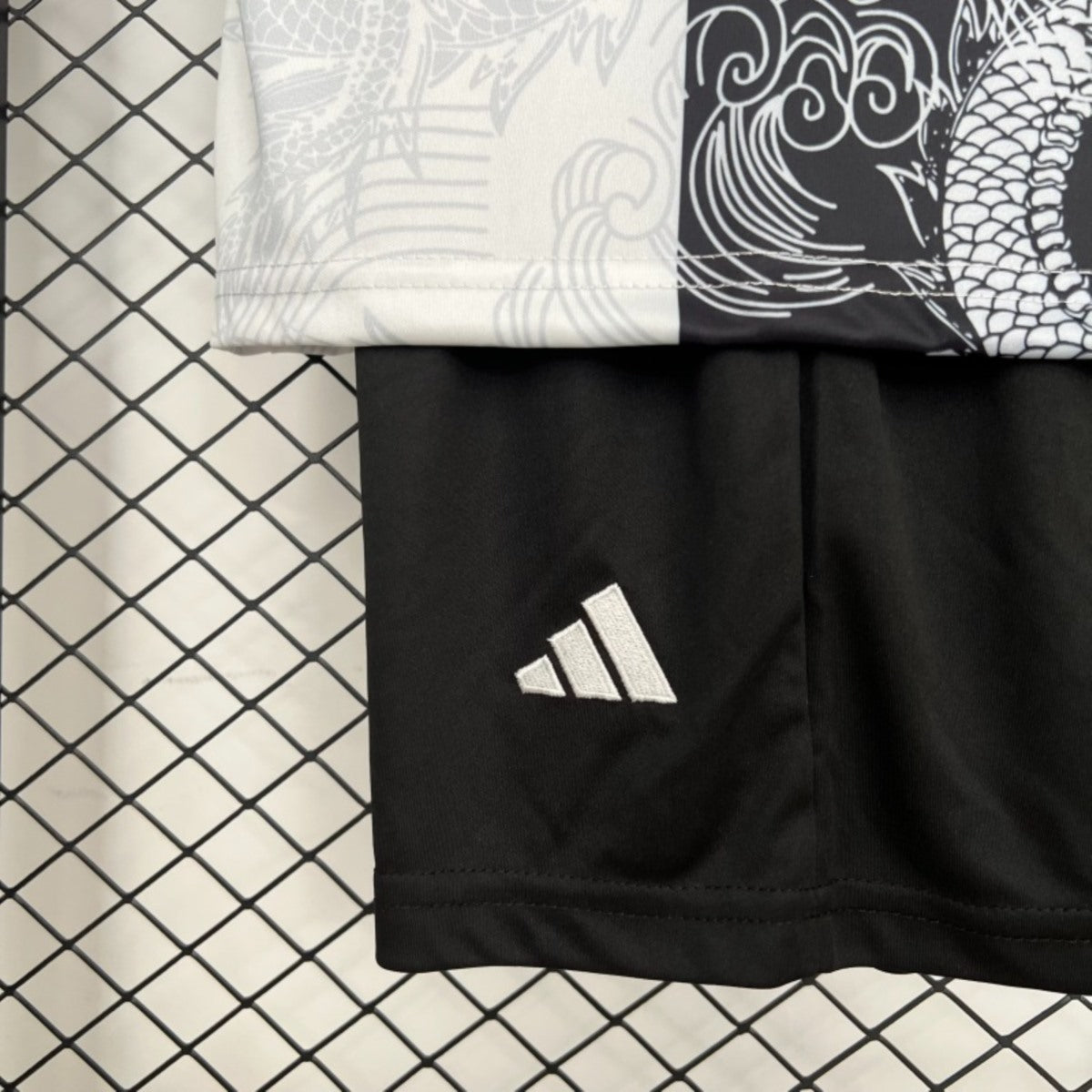 Kit Criança Real Madrid CF 2025-26 Edição Especial