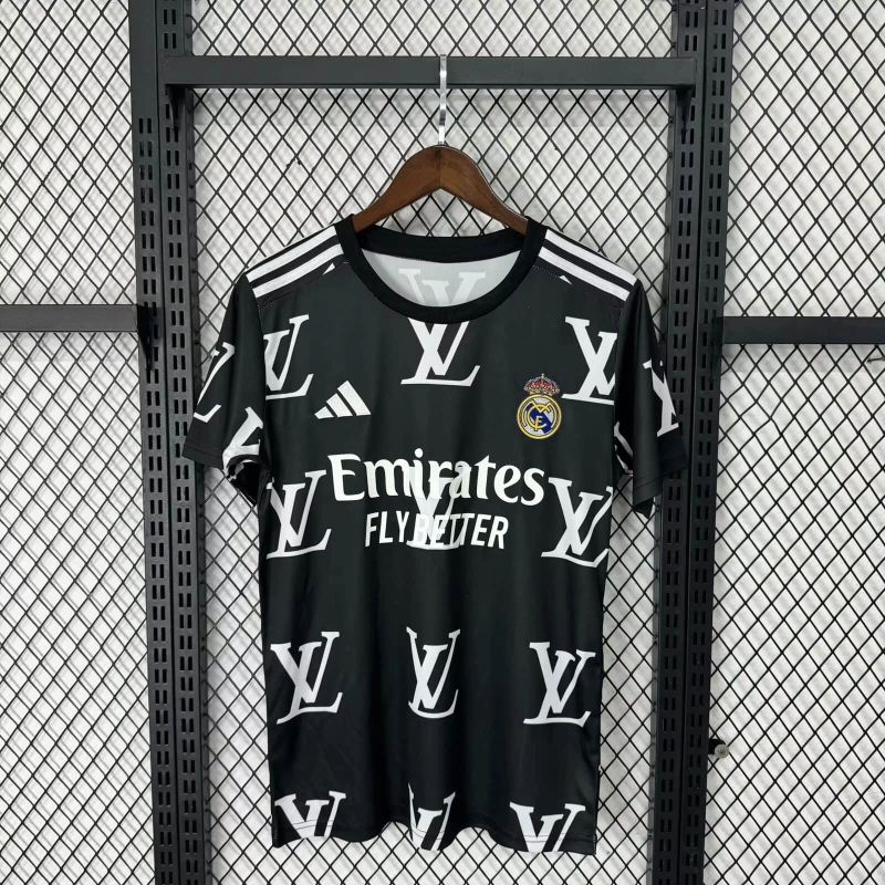 Camisola Real Madrid 2025-26 Edição Especial Versão Adepto