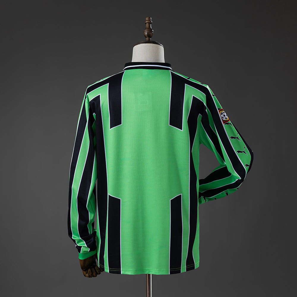 Camisola Manga Comprida VfL Wolfsburg 1999-00 Alternativa Verde Versão Adepto