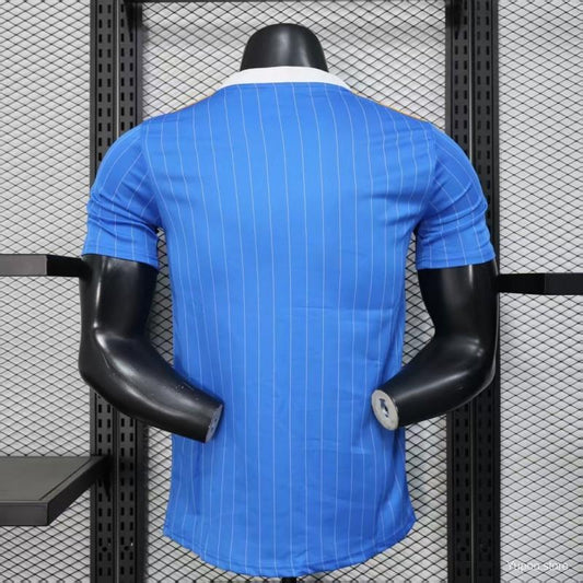 Camisola Real Madrid CF 2025-26 Icon Range Travel Versão Jogador