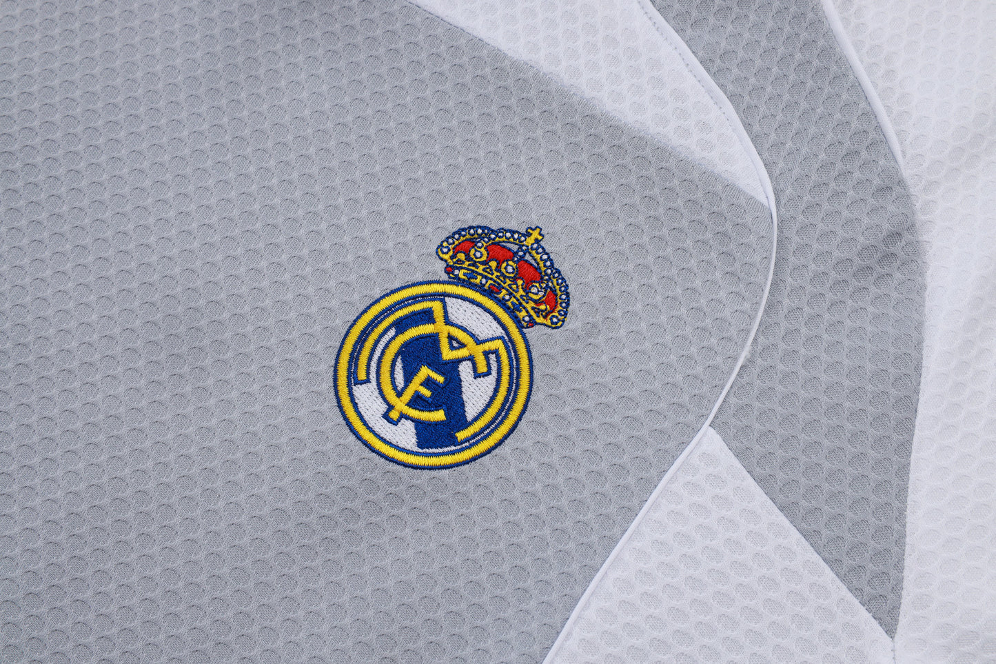 Kit Treino Camisola Real Madrid CF 2025-26